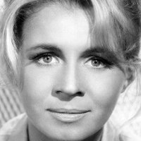 Salome Jens Nackt