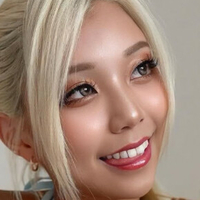 serizawarino305 Nackt