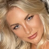 Shayna Holt Nackt