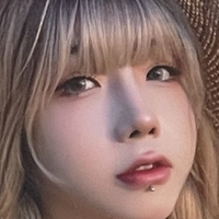 shiliuyelei Nackt