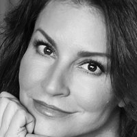 Simmone Jade Mackinnon Nackt