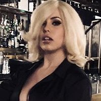 Simona Shyne Nackt