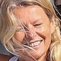 Simone Callahan Nackt