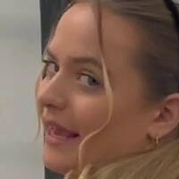 The Girl In Lingerie Nackt