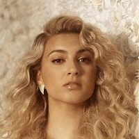 Tori Kelly Nackt
