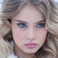 Xenia Tchoumitcheva Nackt